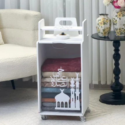 منظم سجاد أبيض